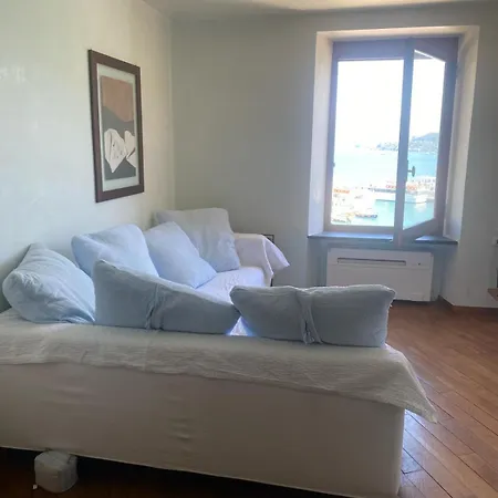 Azzurra, Sulla Calata Di * Porto Venere