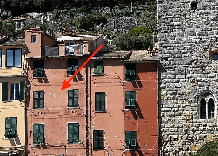 Azzurra, Sulla Calata Di Appartement